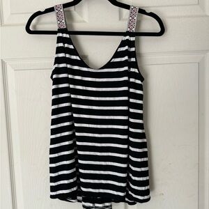 Max studio black and white striped tank top women’s small